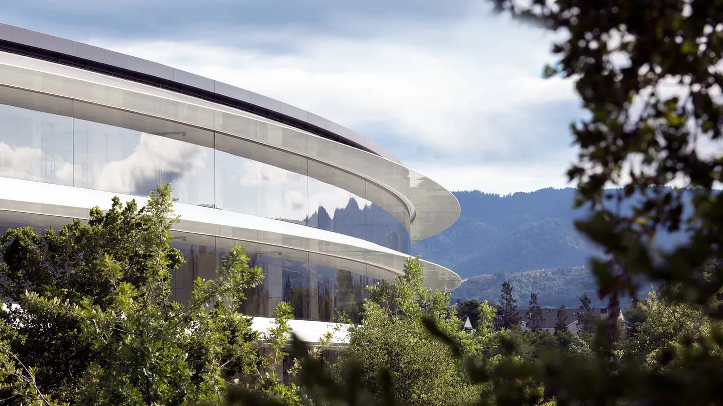 WWDC 2025: Анонсы, слухи и много сарказма