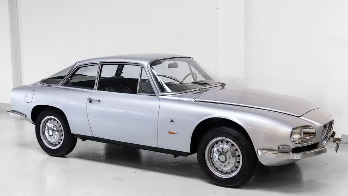 Alfa Romeo 2600 SZ: Авто, которому все завидуют