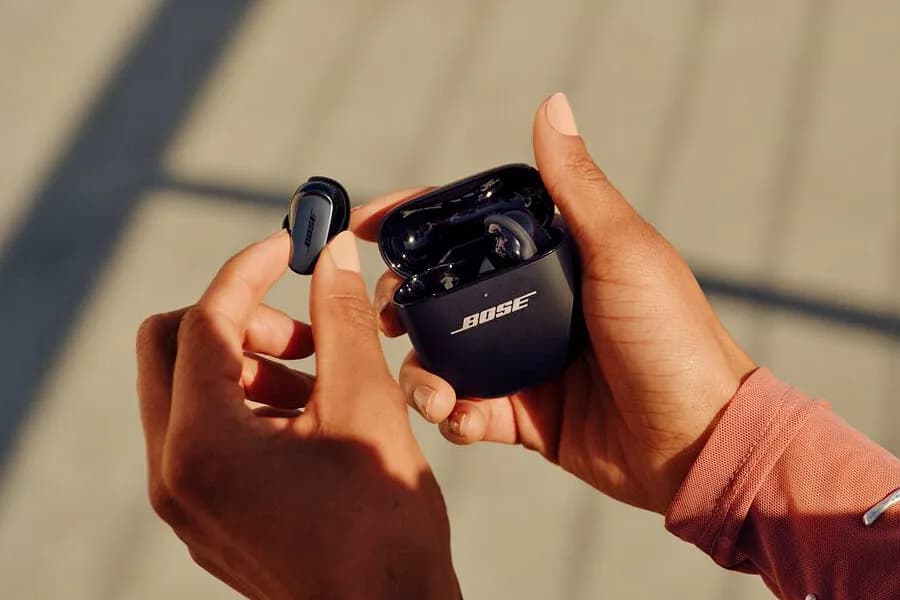 Bose снова удивляет: новые наушники QuietComfort Ultra и другие устройства