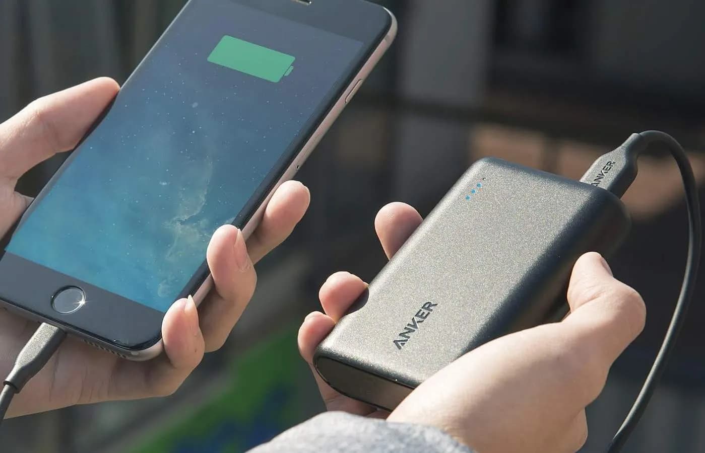 Anker проверяет на жару: Поджог или просто пауэрбанк?