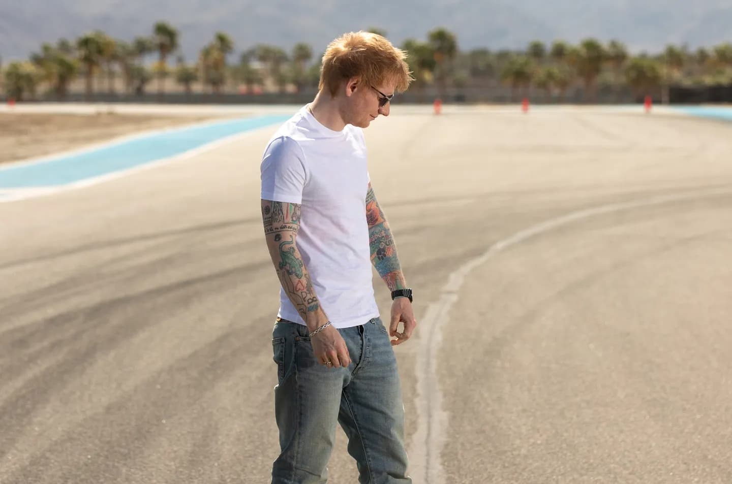 Эд Ширан врывается с новой песней «Drive» для «F1: The Album»