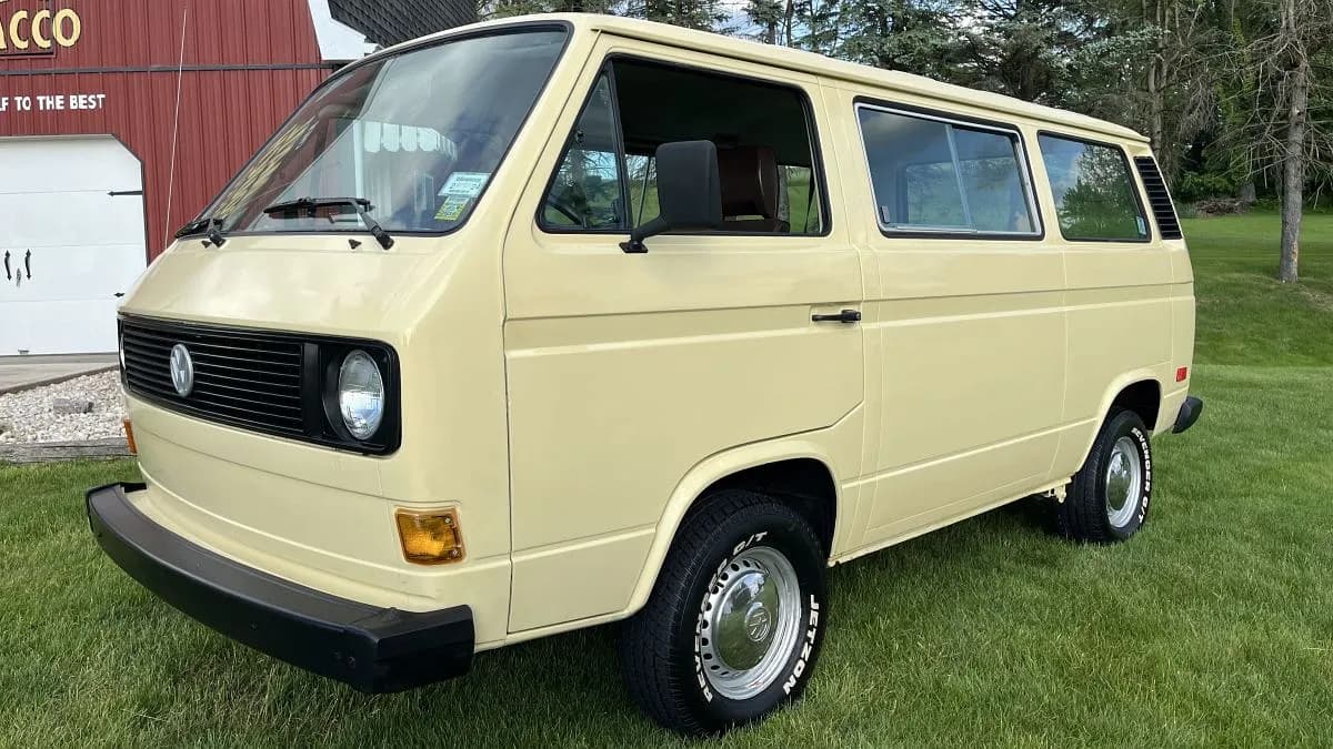Путешествие во времени на колёсах: Volkswagen Vanagon 1981 года
