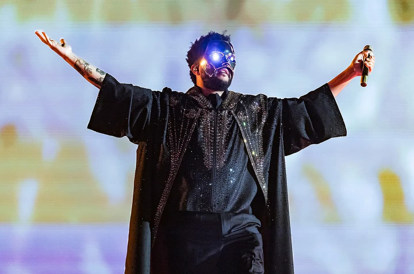 Возвращение с Вакханалией: Лучшие Моменты Тура The Weeknd в Лос-Анджелесе