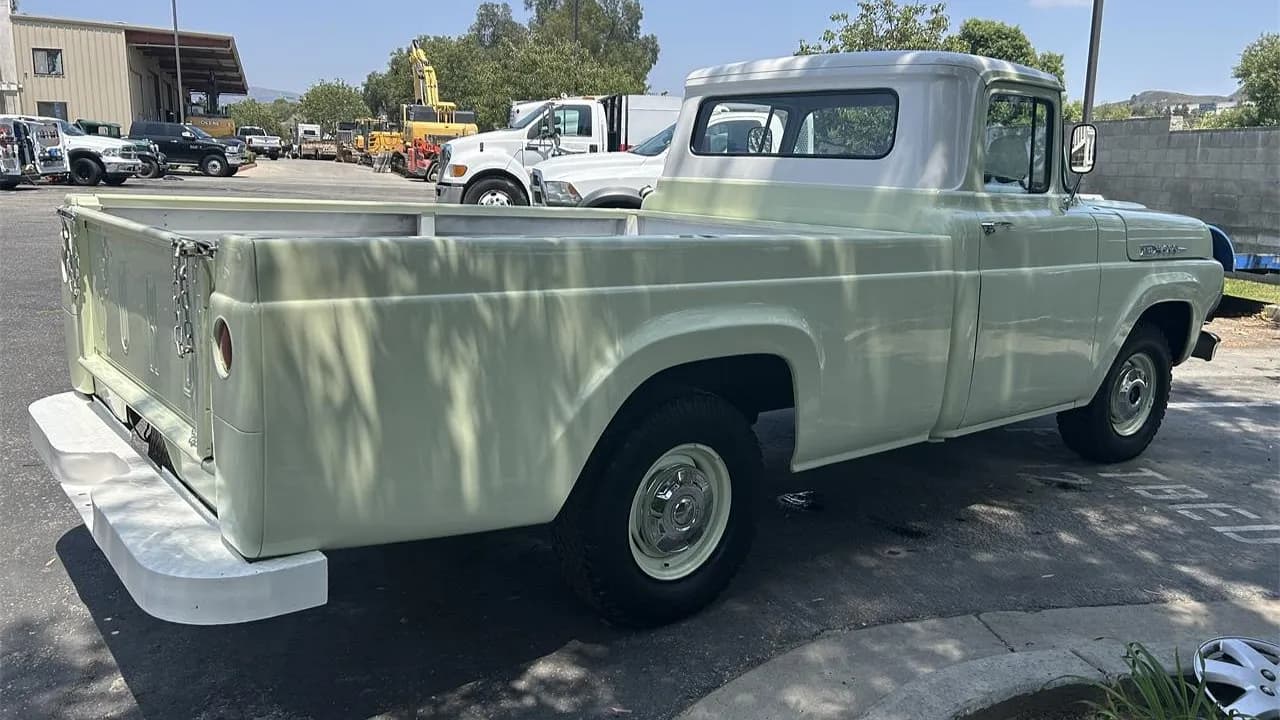 Ford F-100 1960 года: пикап для истинных ценителей старины
