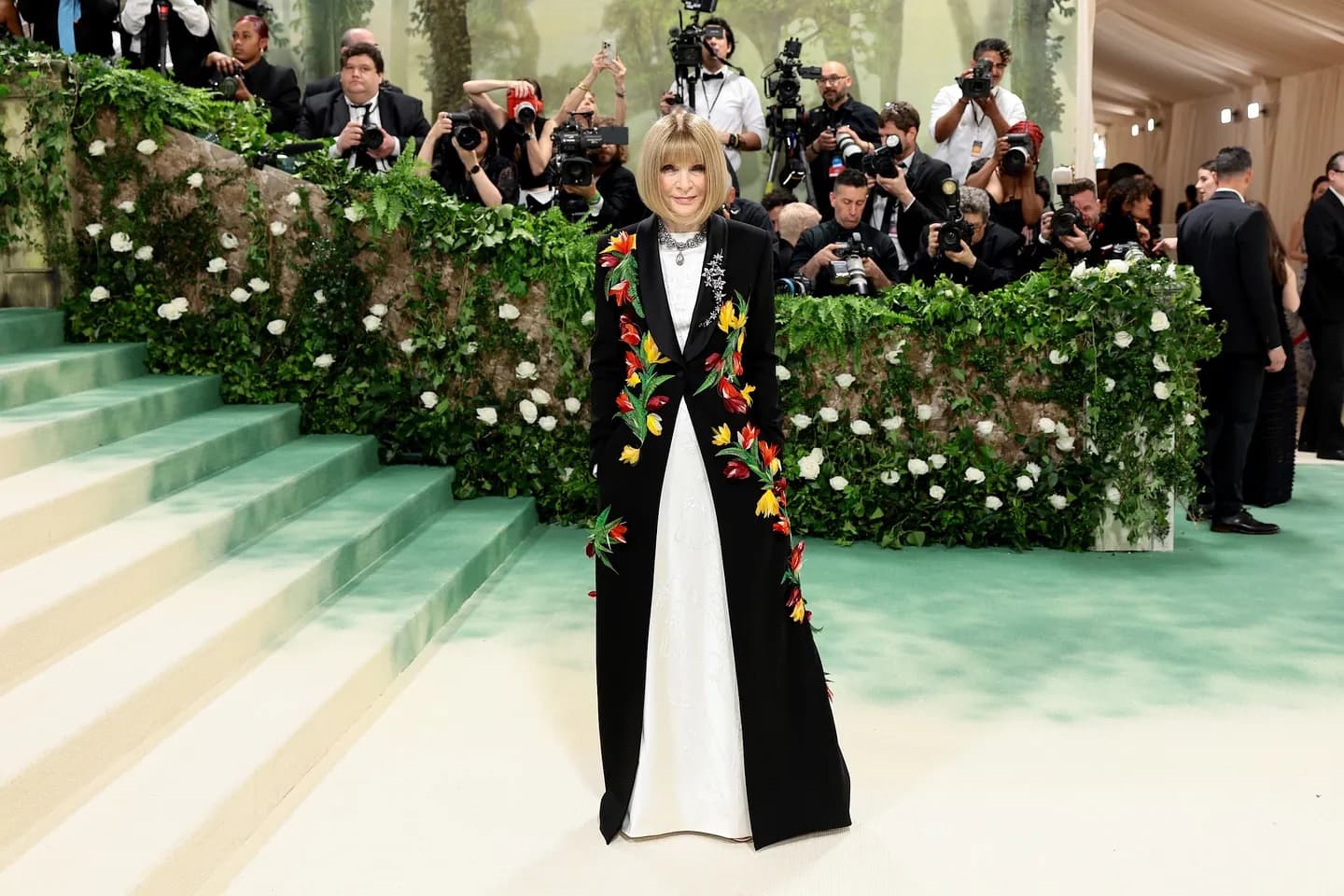 Анна Винтур остаётся председателем Met Gala