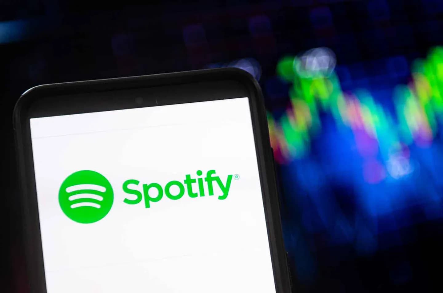 Spotify и музыкальная биржа: когда глухие аккорды звучат как оркестр удачи