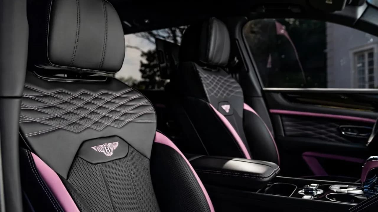 Скоро к вам в рэп-видео: розовый Bentley на улице