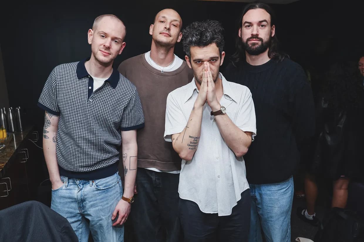 The 1975 на Гластонбери 2025: 5 лучших моментов выступления