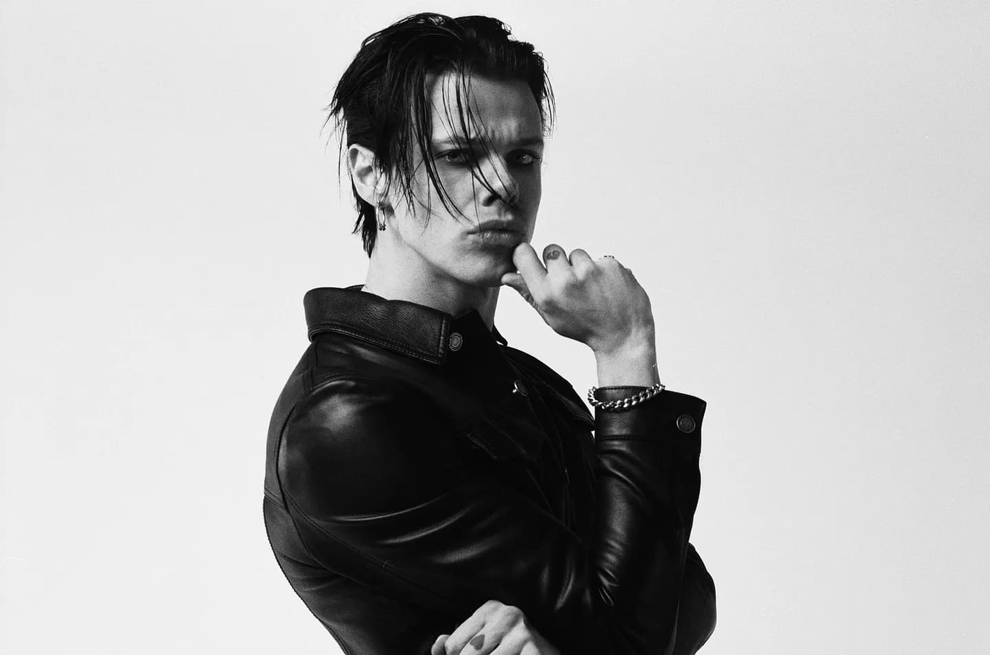 Yungblud штурмует британский чарт с "Idols"