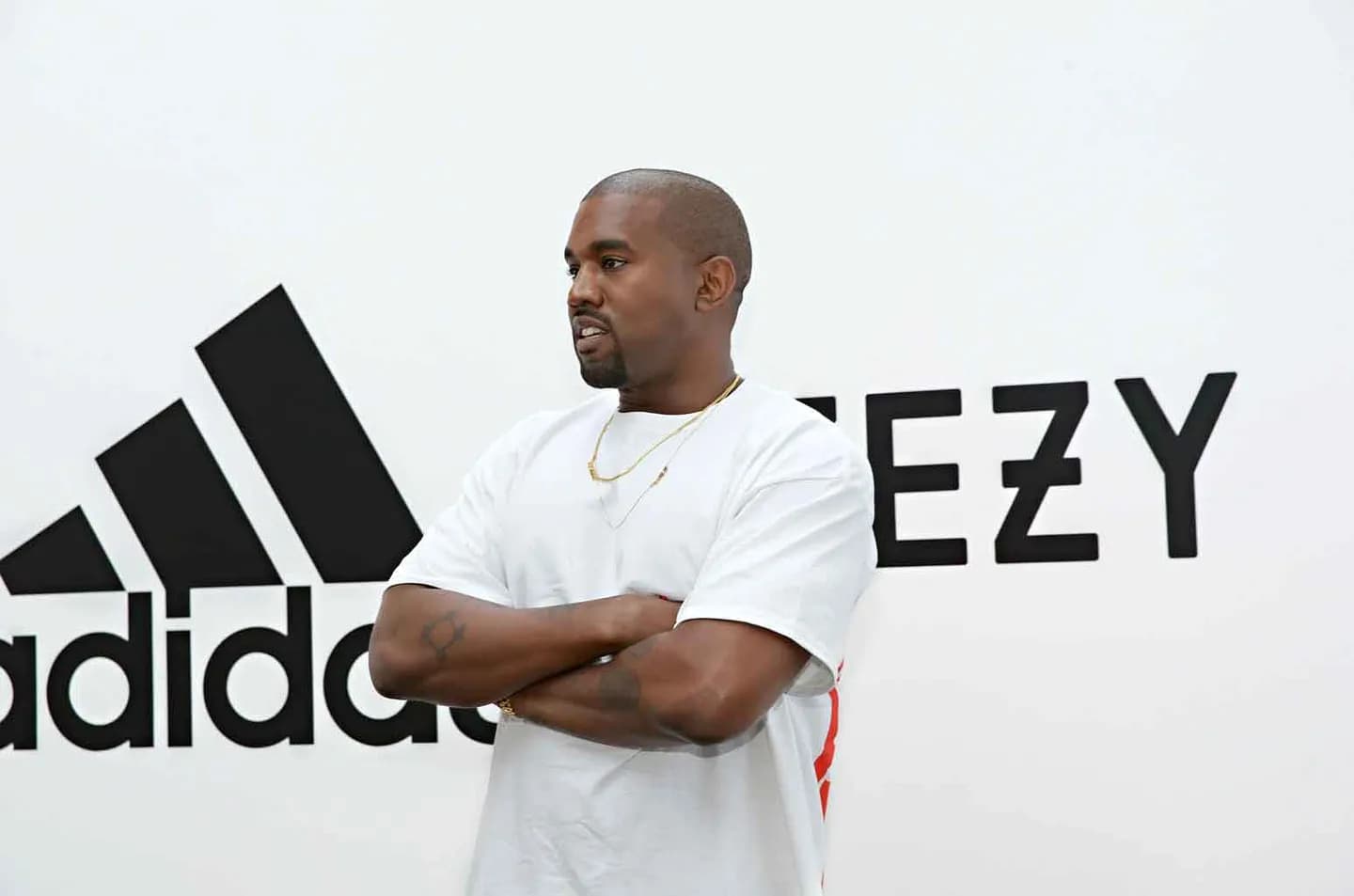 Adidas распродает последние Yeezy: прощай, мрак!