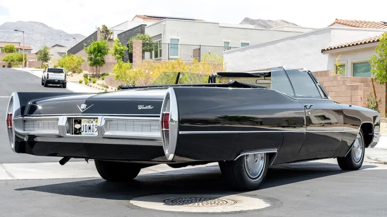1967 Cadillac DeVille Convertible: Легенда на колесах или просто напоминание о безумии?