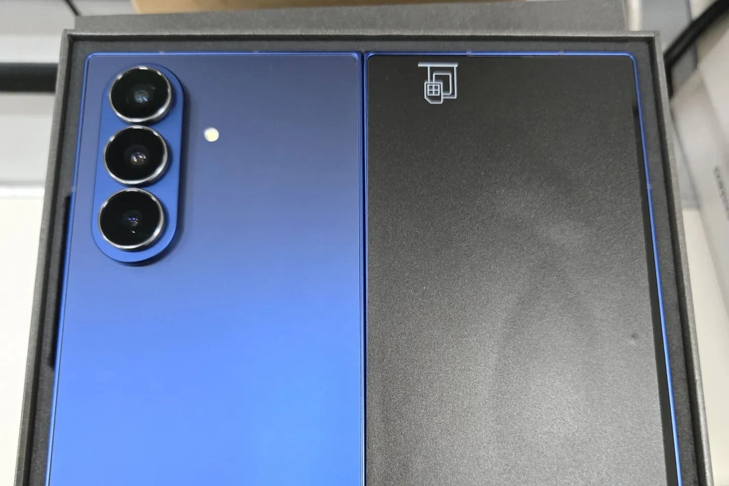 Samsung Galaxy Z Fold 7: новый телефон с изящным силуэтом