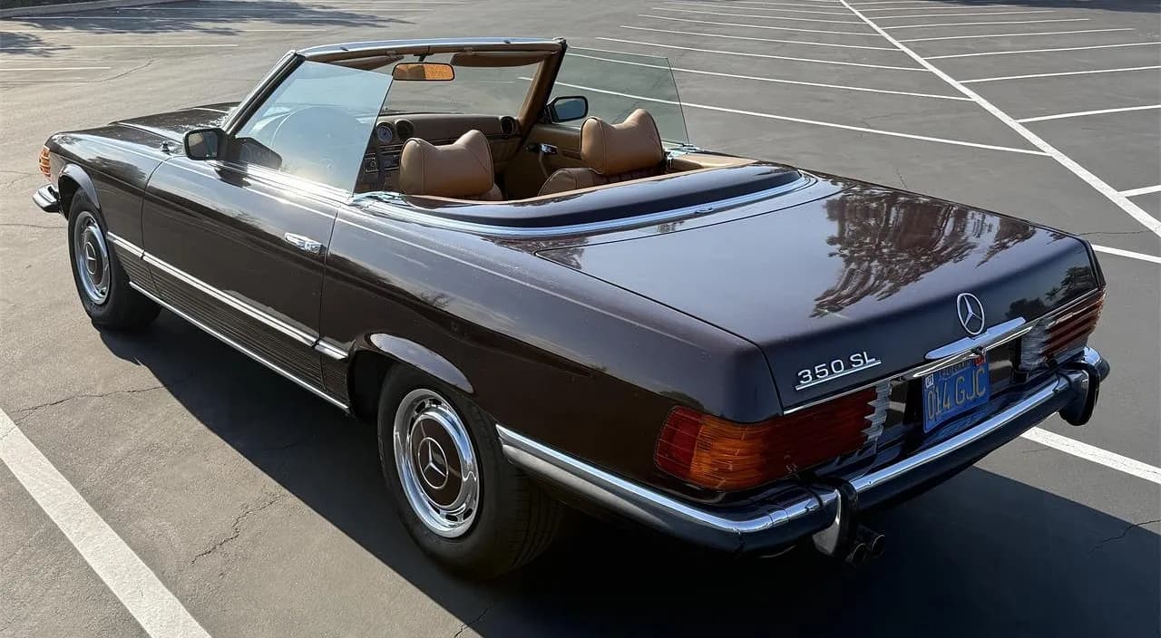 Темно-красный и незабудимый: Mercedes-Benz 350SL 1972 года