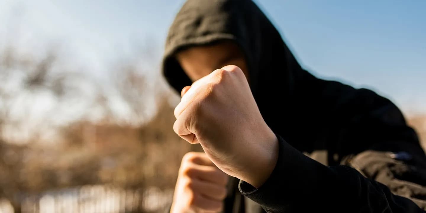 Психопатия, слабаки и кража: что скрывают подростки