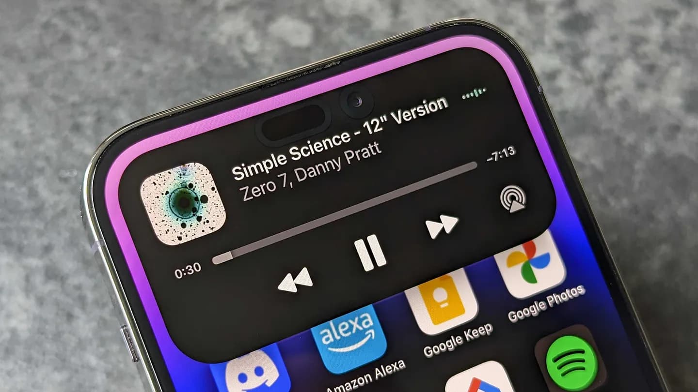 Слухи: Dynamic Island в iPhone 17 изменится, но нет подробностей