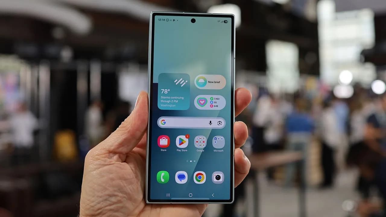 Samsung делает складные телефоны
дороже и тоньше