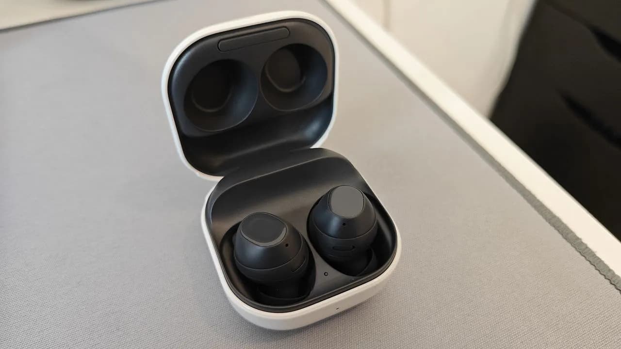 Утечка реальна: неуловимые Galaxy Buds 3 FE взволновали интернет