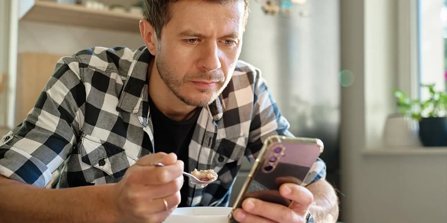 Блуждающий разум и смартфоны: кто кем управляет? Новое исследование об онлайн-зависимости
