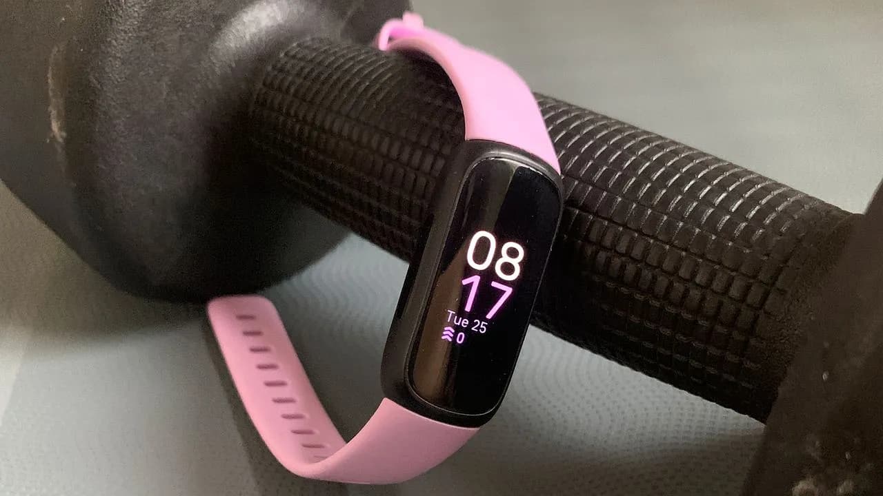Новая надежда для Fitbit: зачем Google порадует фанатов спорт-браслетов?