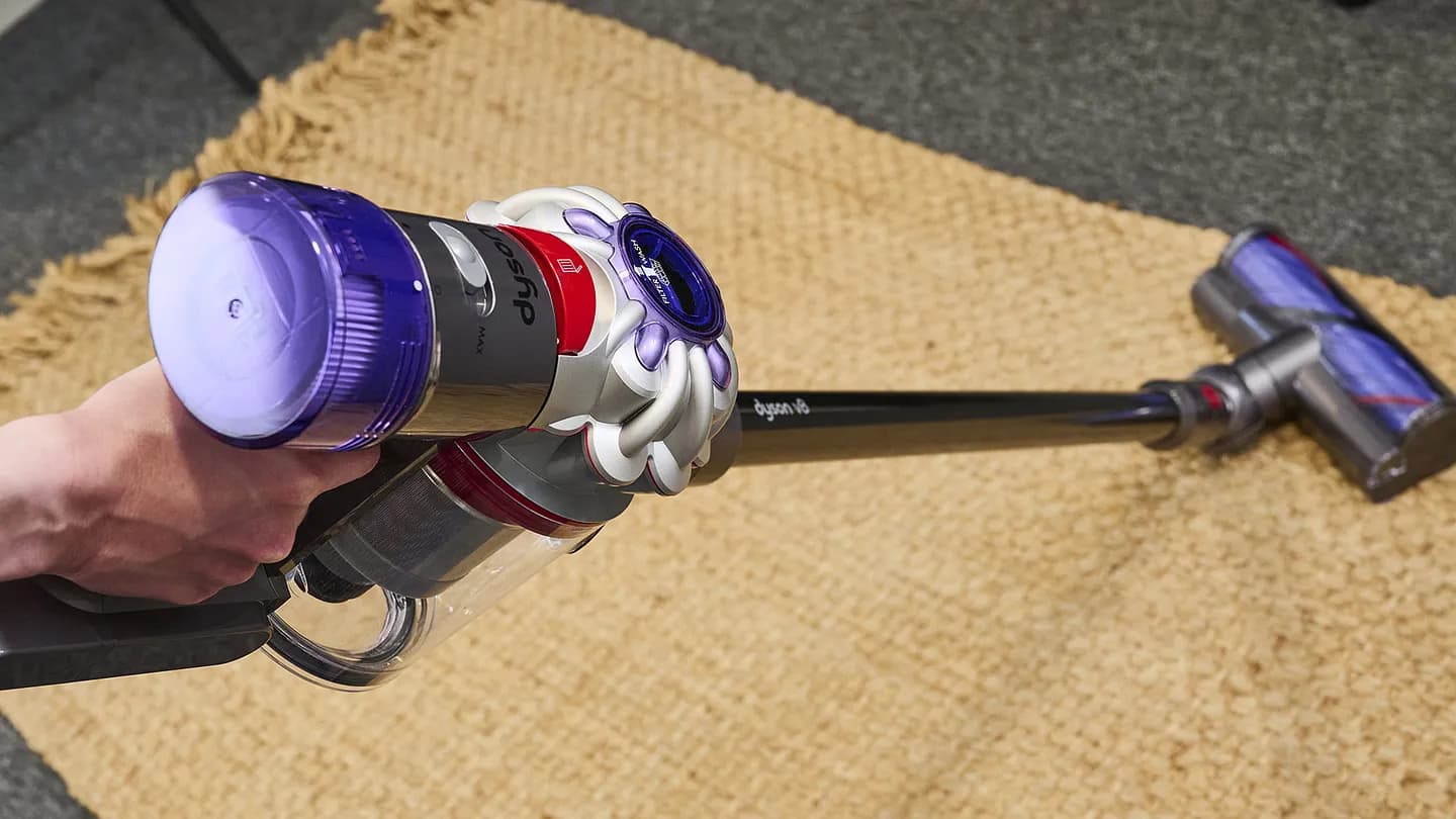 Пылесосы Dyson и их курок: кто придумал такую муку?