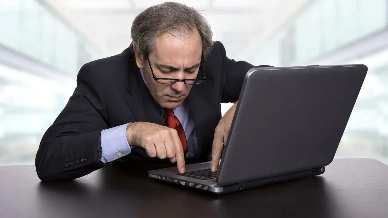 Глюк года: Windows 10 мстит отказникам