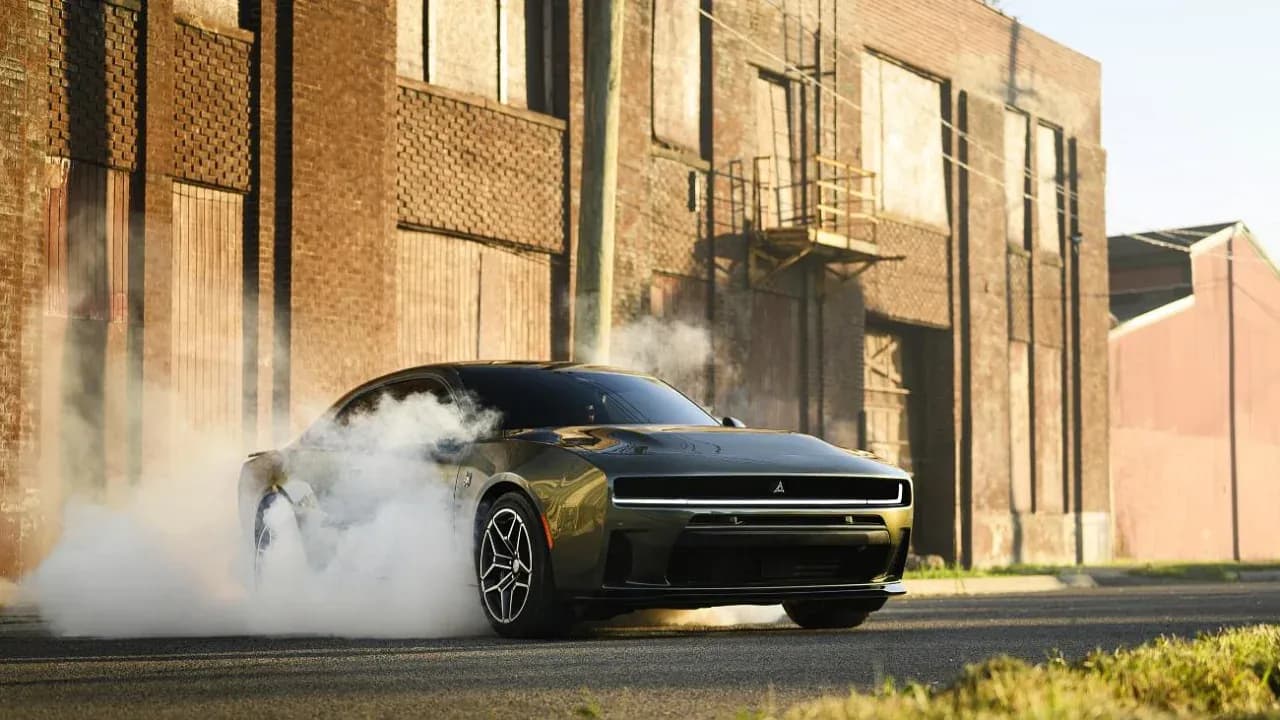 Dodge Charger: бензиновый бунт против электрокаров