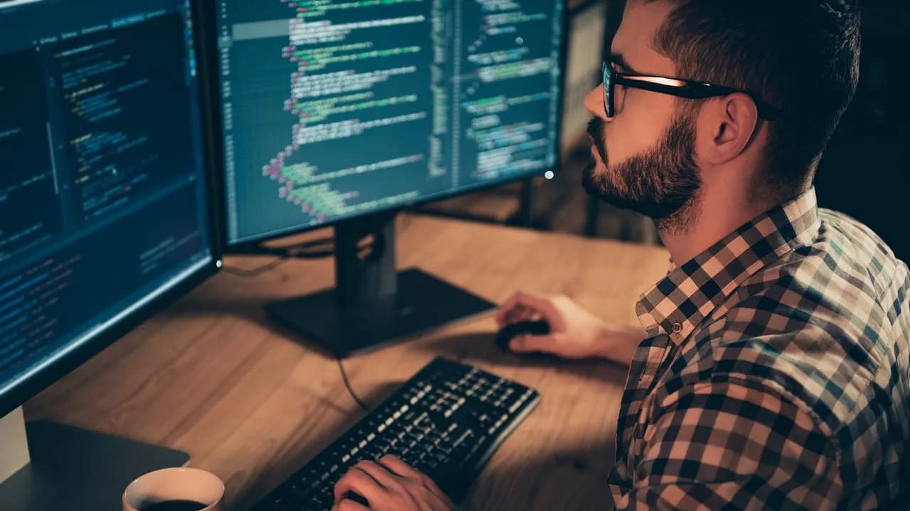 Сокращения Intel угрожают Linux: уходят ключевые инженеры, страдают драйверы и поддержка