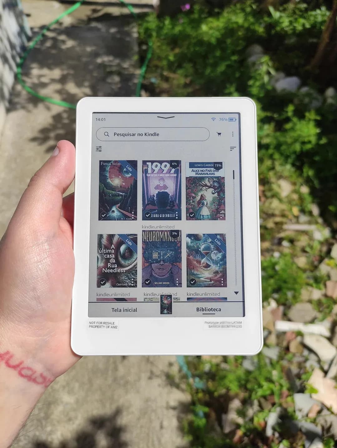 Amazon тестирует новый Kindle с цветным экраном: правда или слухи?