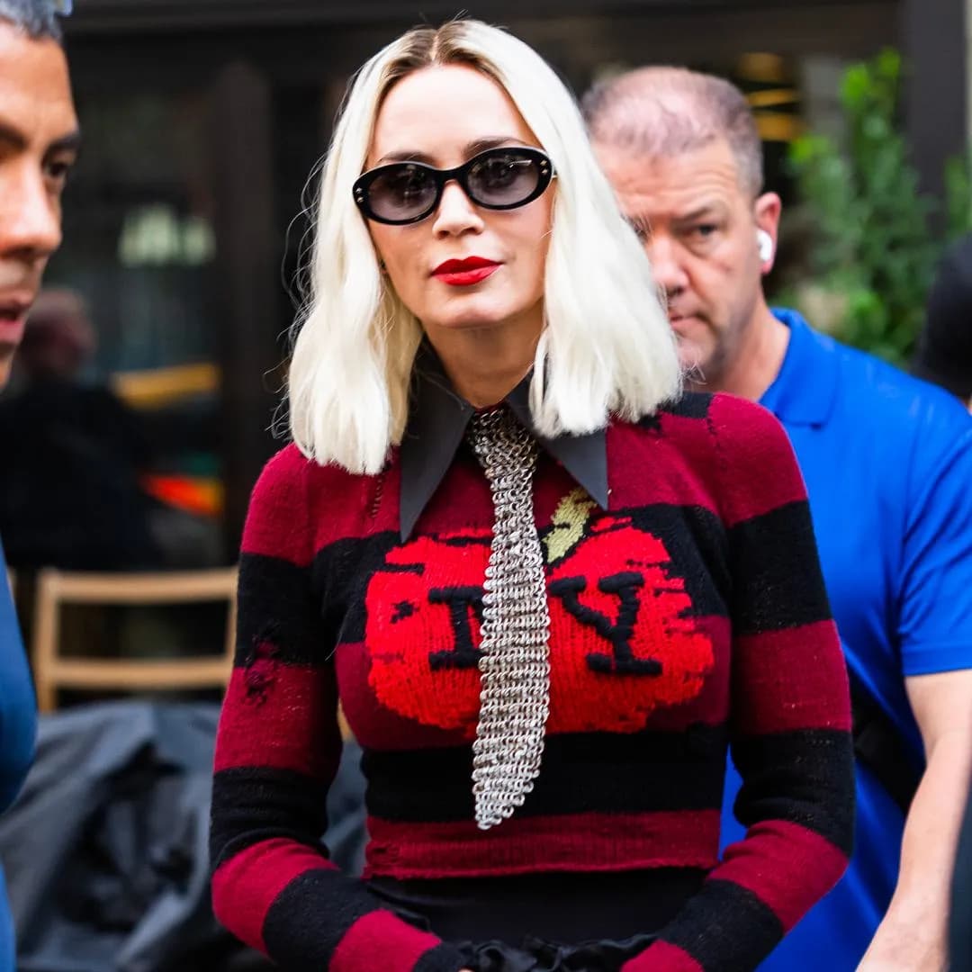 Coach создает свитер для героини Эмили Блант в «Дьявол носит Prada 2»