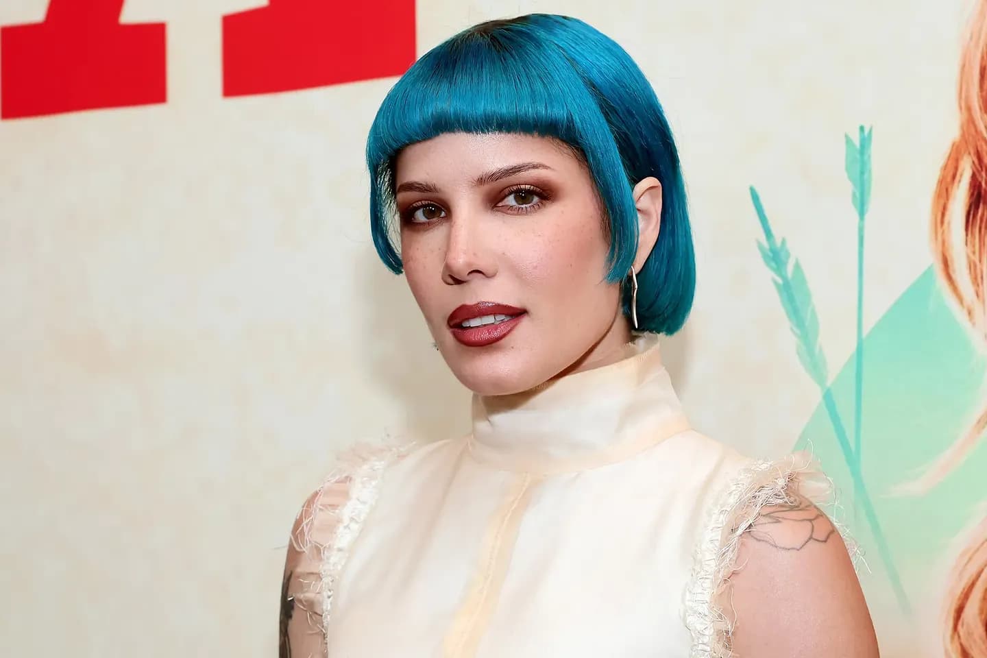 Halsey спустя 10 лет выпускает клипы на песни из Badlands