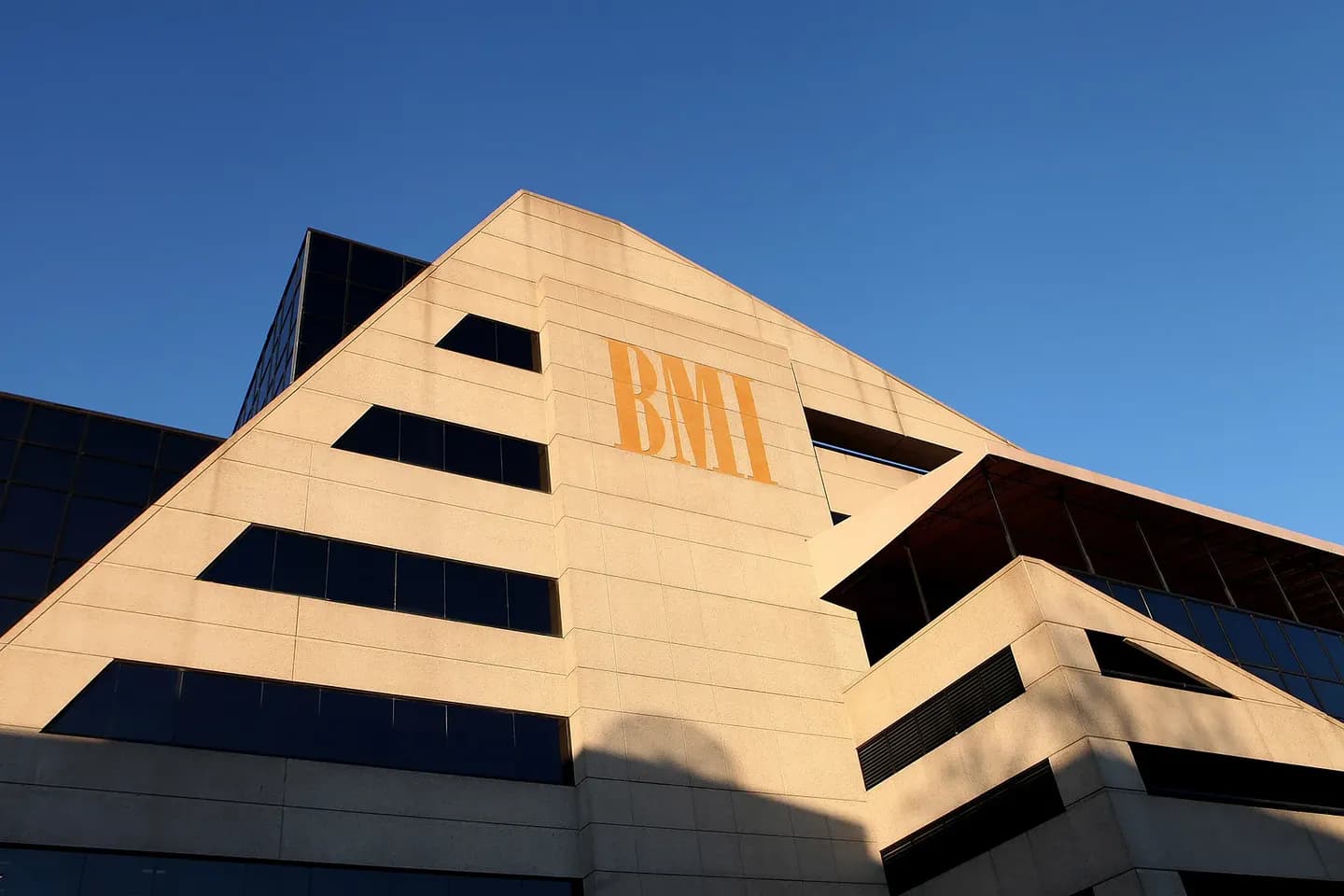 BMI и радио: «Историческая сделка»