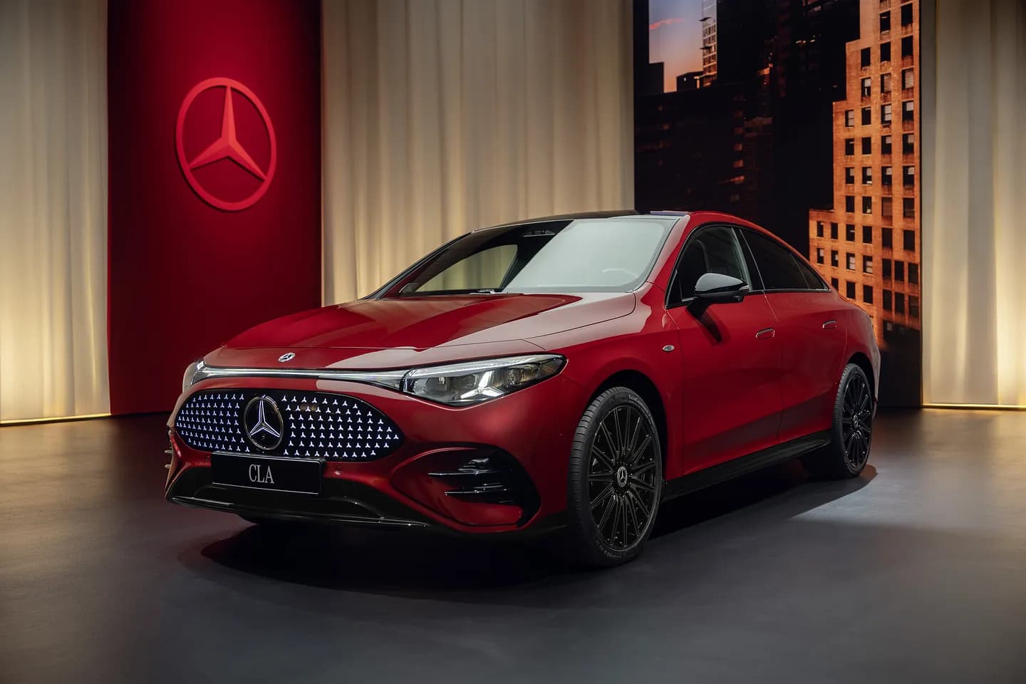 Mercedes-Benz: Новый CLA как электрическая сказка