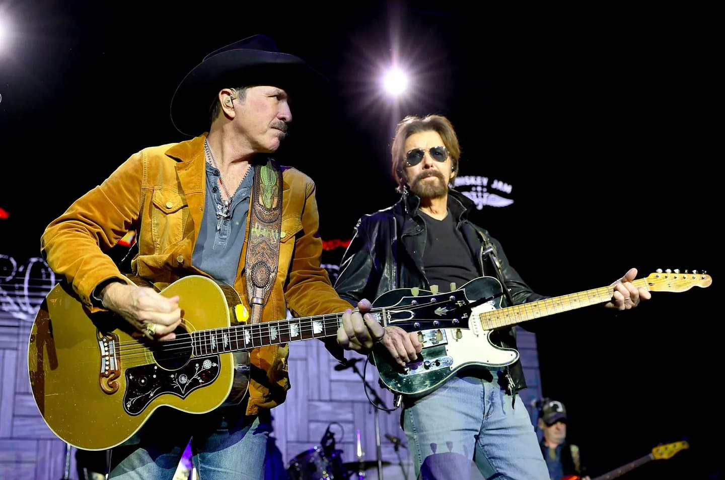 Концерт Brooks & Dunn перенесён из-за взрыва на кампусе