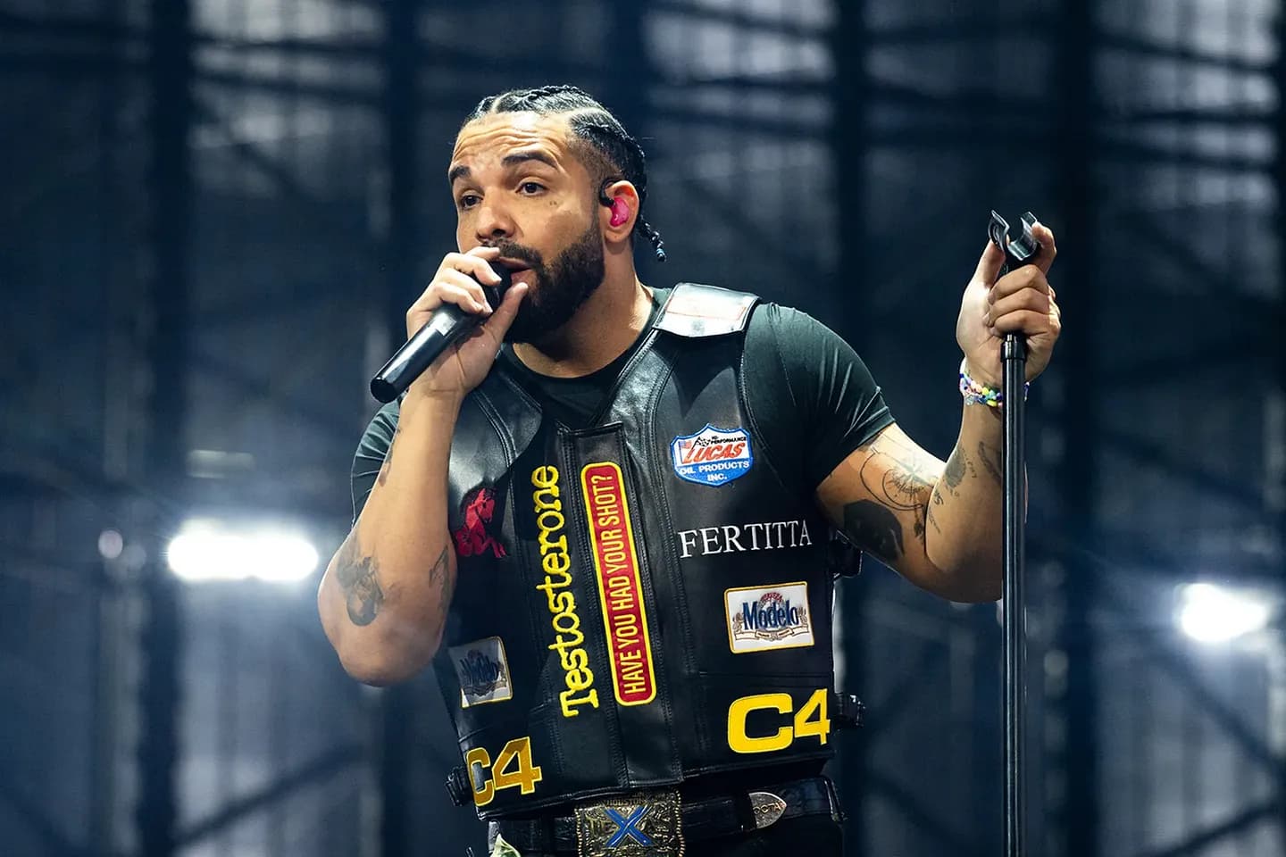 Drake и Bobbi Althoff снова вместе: новый подкаст и немного самоиронии
