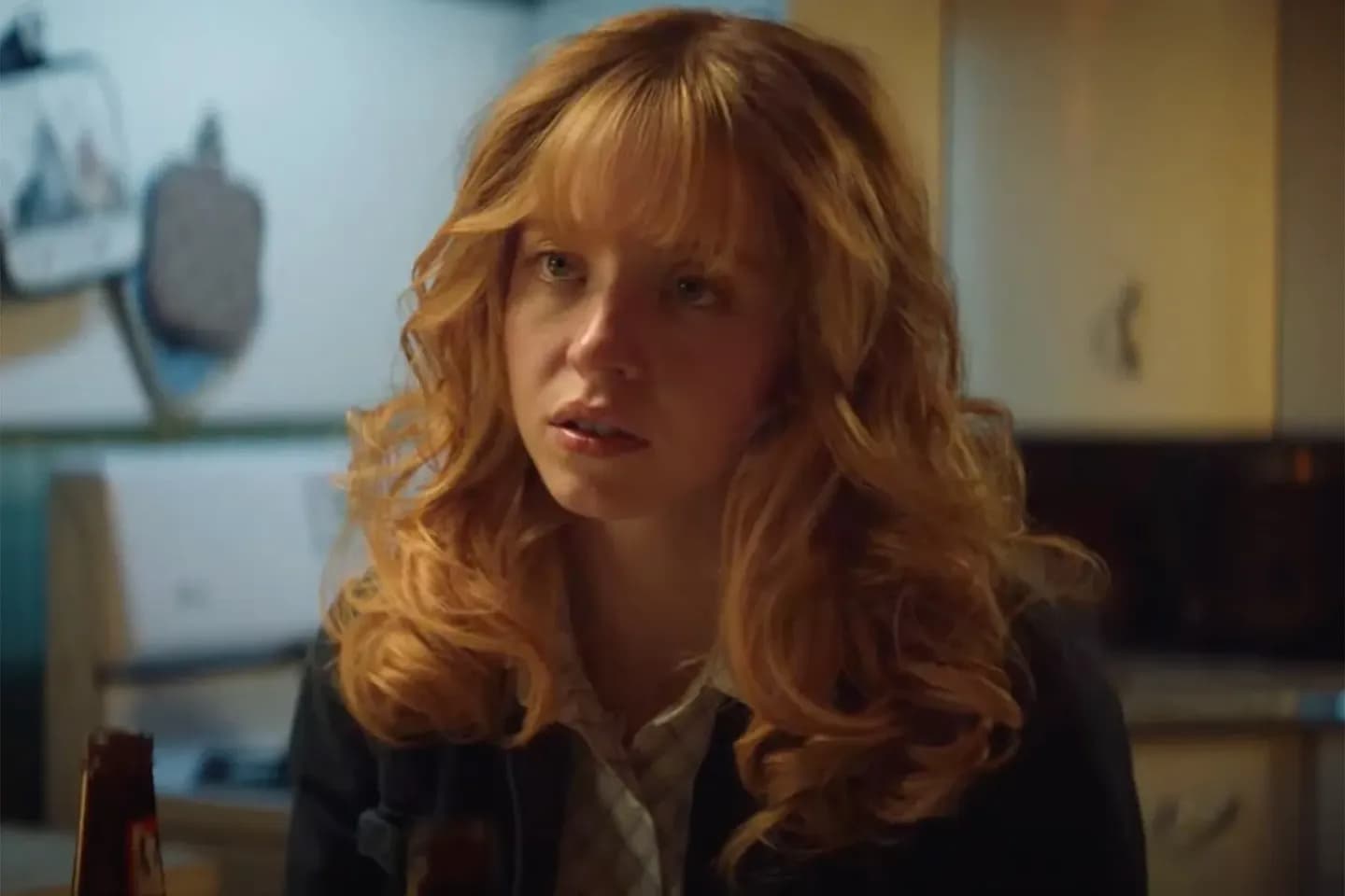 Холзи поддержала фильм «Americana» на фоне скандала вокруг рекламной кампании Sydney Sweeney