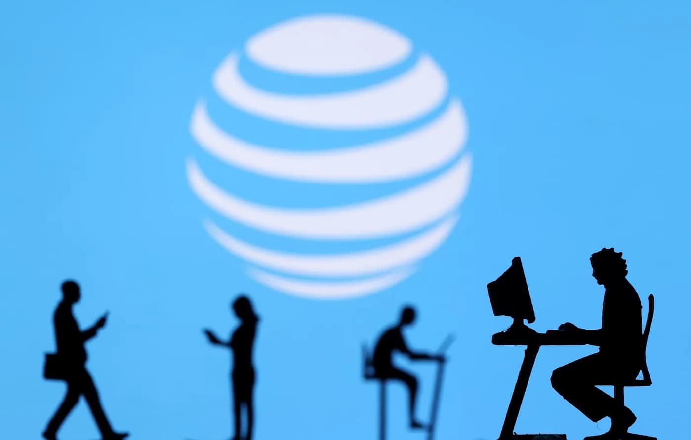 AT&T покупает частоты на $23 млрд у EchoStar