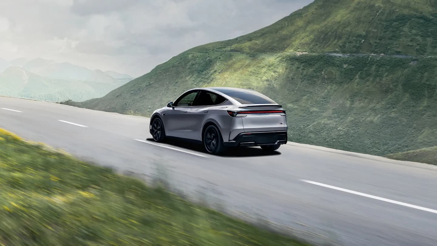 Tesla представляет Model Y Performance – семейный электрокроссовер быстрее Porsche 911