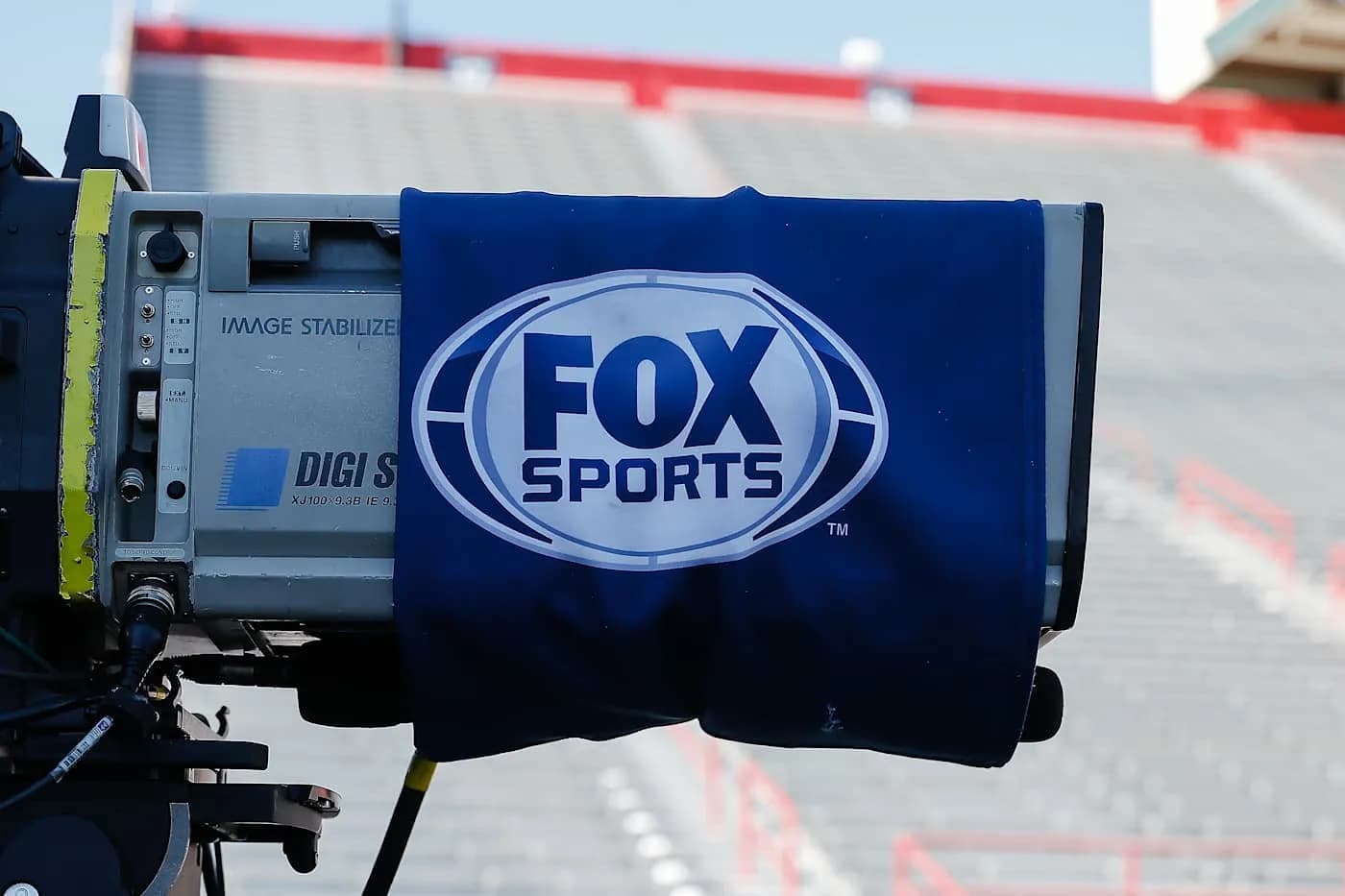 YouTube TV и Fox: битва за футбол, деньги и нервы подписчиков закончилась ничьей