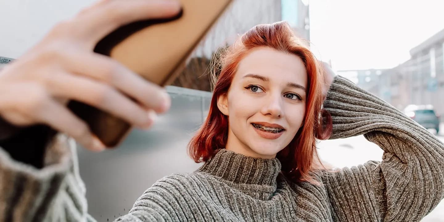 Почему нарциссы цепляются за социальные сети: о чем молчит ваше FOMO