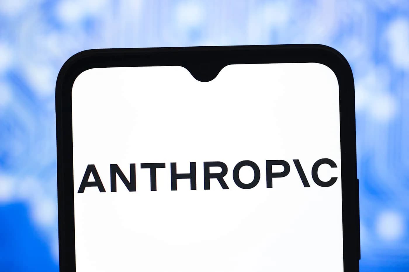 Anthropic выплатит $1,5 млрд авторам за нарушение авторских прав: крупнейшее дело в истории США