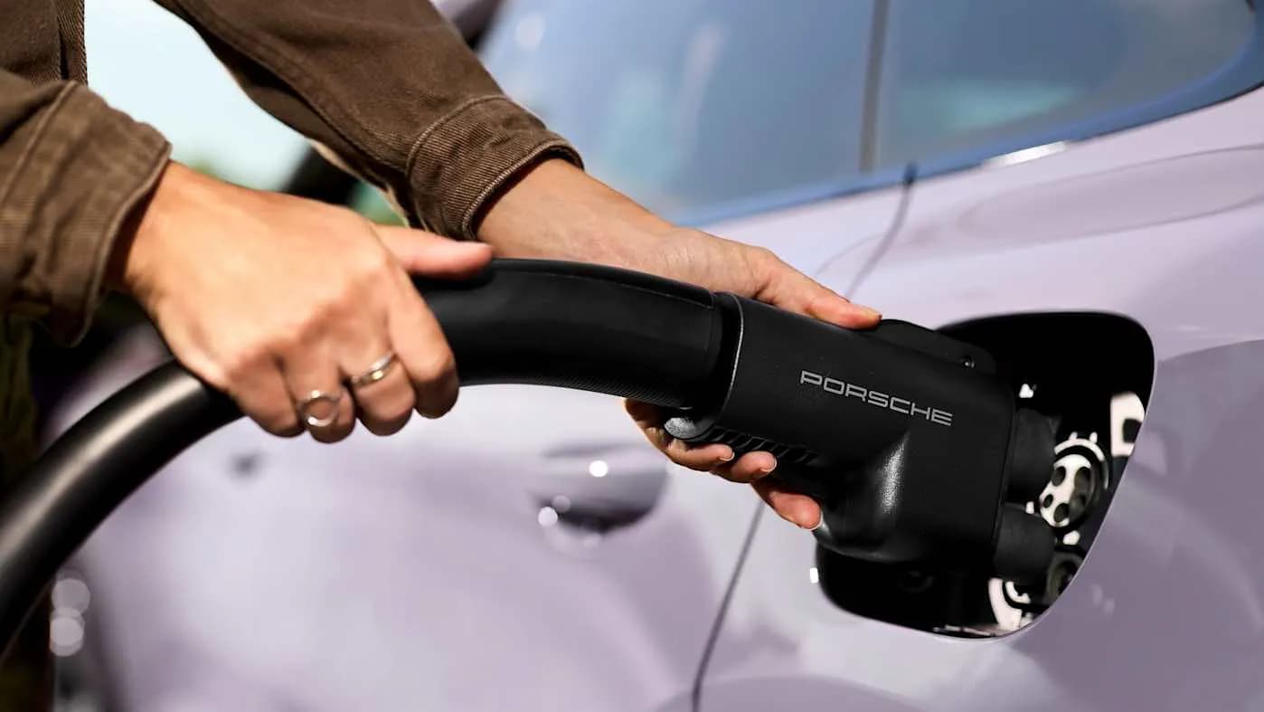 Porsche и Audi начинают заряжаться на Tesla Supercharger в Северной Америке