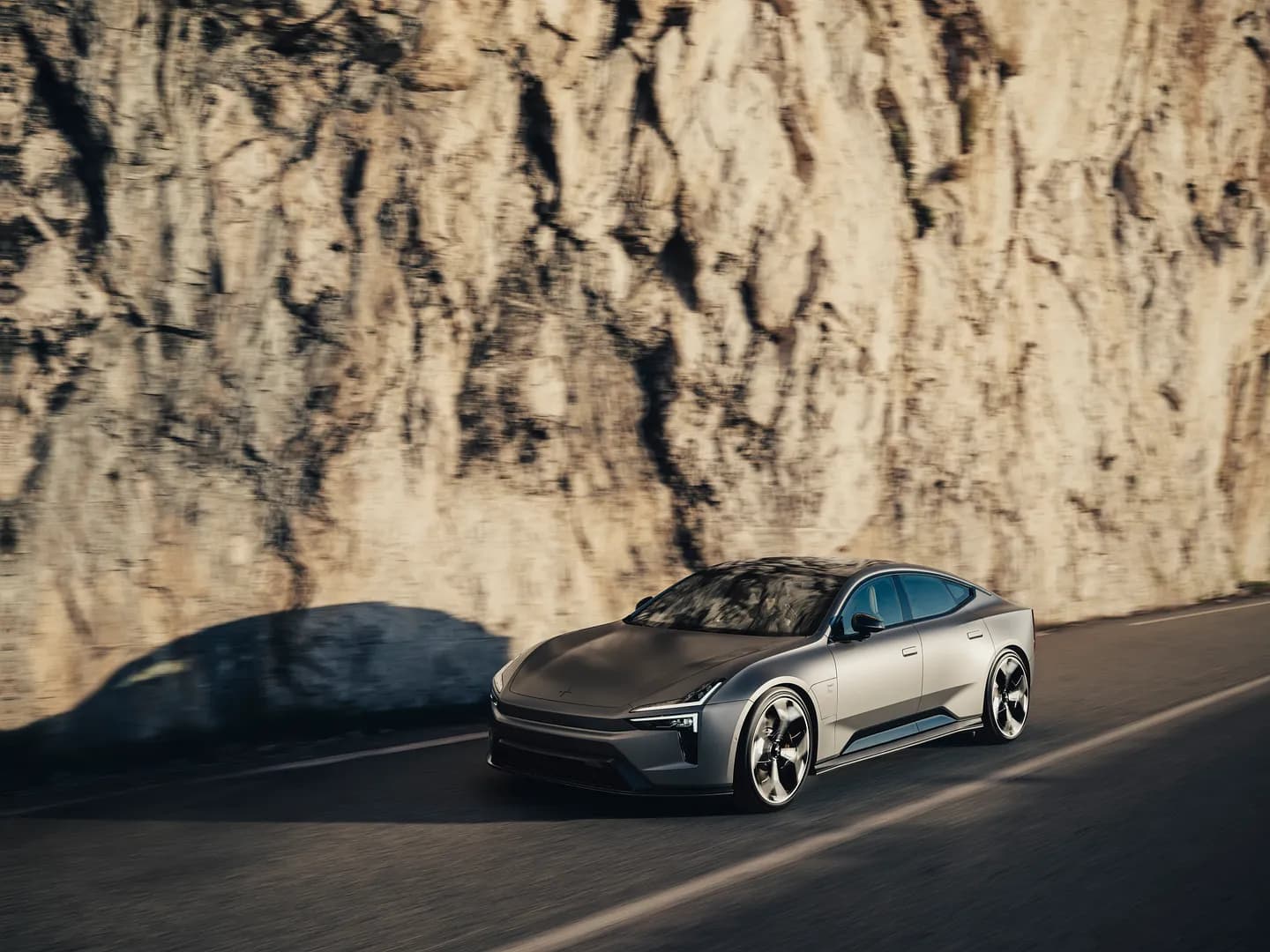 Polestar 5: Гром среди Porsche