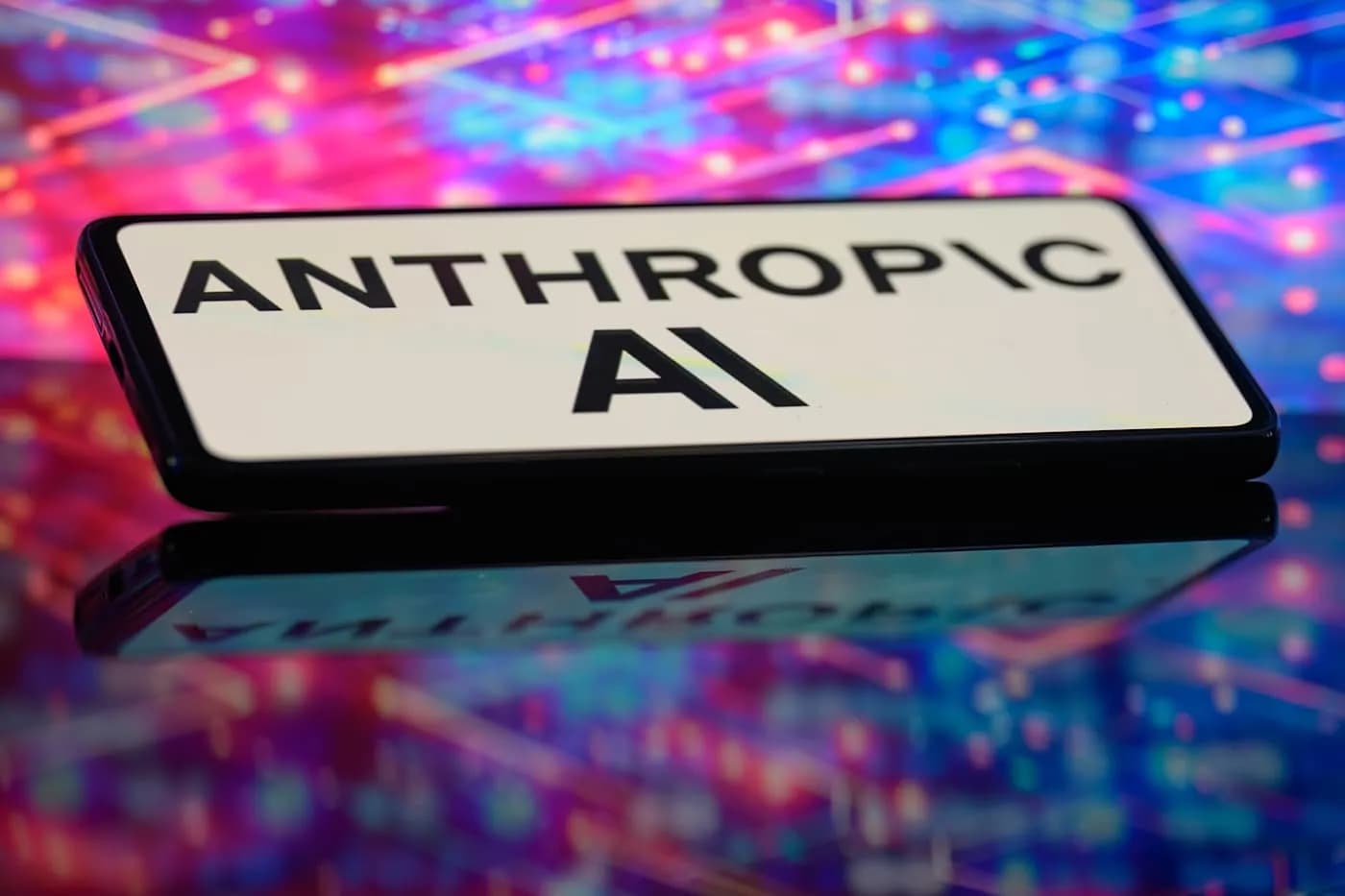 Судья против рекордной выплаты Anthropic