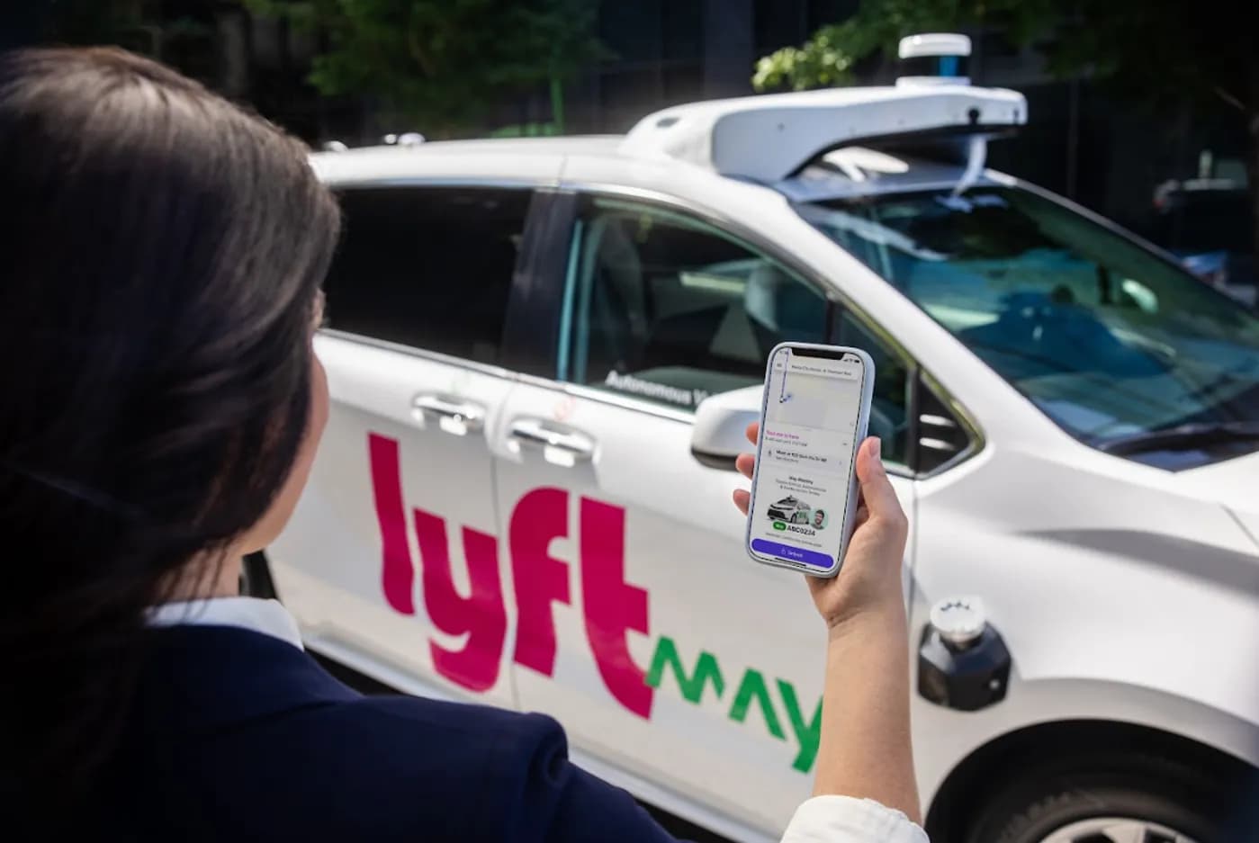 Lyft запустил беспилотные авто в Атланте вместе с May Mobility