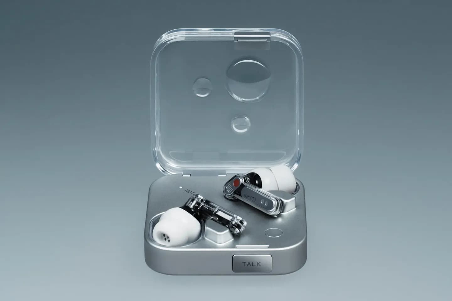 Наушники Nothing Ear 3: супермикрофон и кнопка «talk» на кейсе