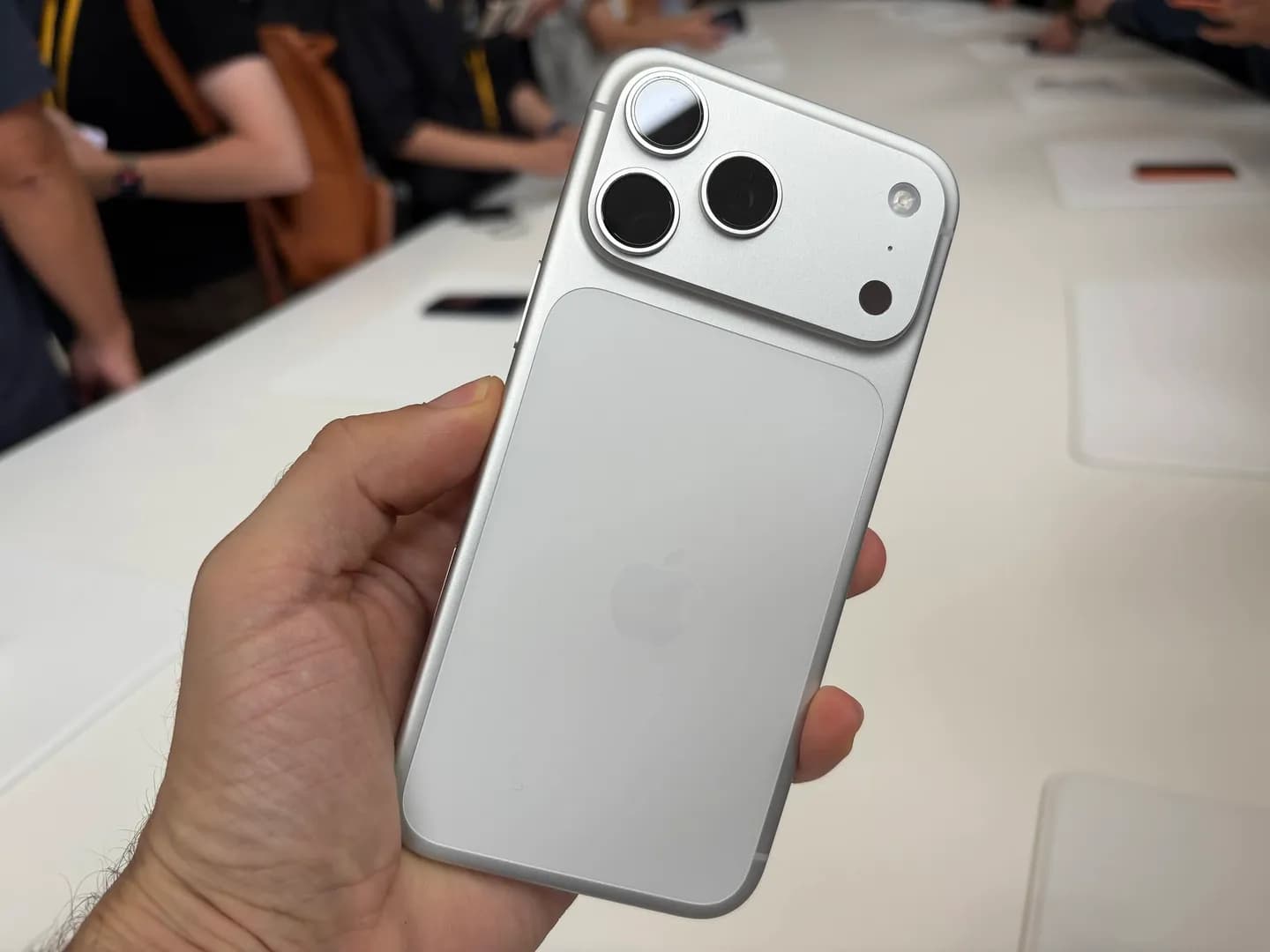 Почему три камеры Apple — это восемь объективов: маркетинговый фокус или новое слово в технологиях?