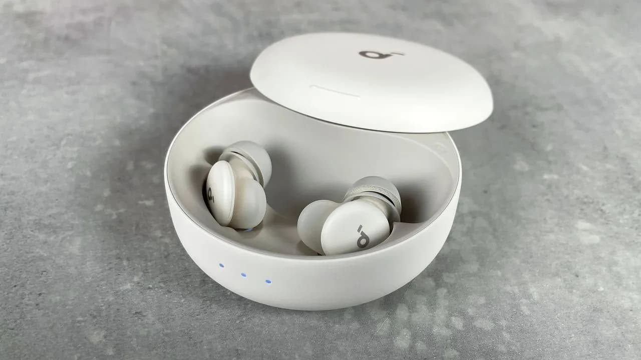 «Буря в ушах» и новые горизонты сна: Soundcore Sleep A30 – слепой тест редакции