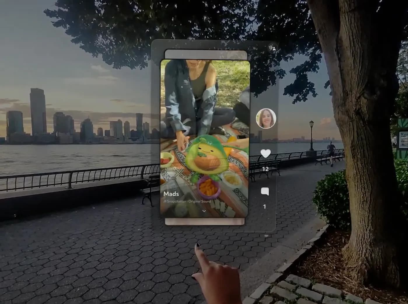 Snap обновляет очки Spectacles: браузер стал быстрее, добавлены видео и управление жестами
