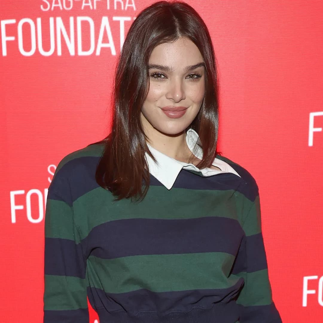 Hailee Steinfeld делает ставку на модные регбийные образы