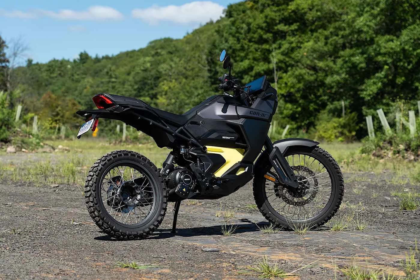 Разбор Can-Am Origin: электромотоцикл для веселья, но не для путешествий